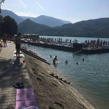 Konstantinovic Apartment Perucac