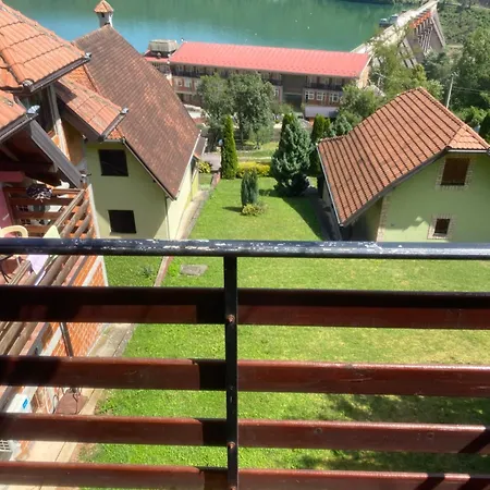 Konstantinovic * Perucac