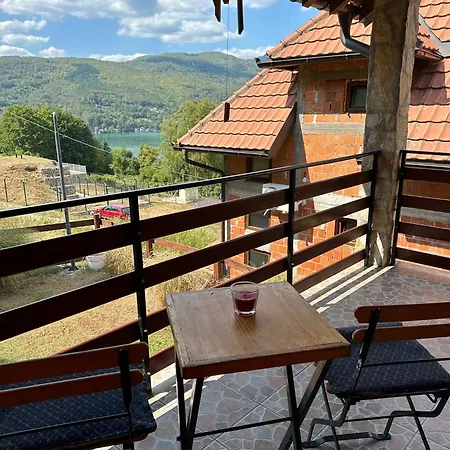 Konstantinovic * Perucac